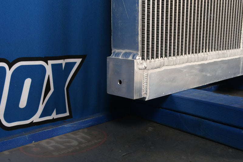 Load image into Gallery viewer, Kobelco Linkbelt 290 Oil Cooler # 927556

