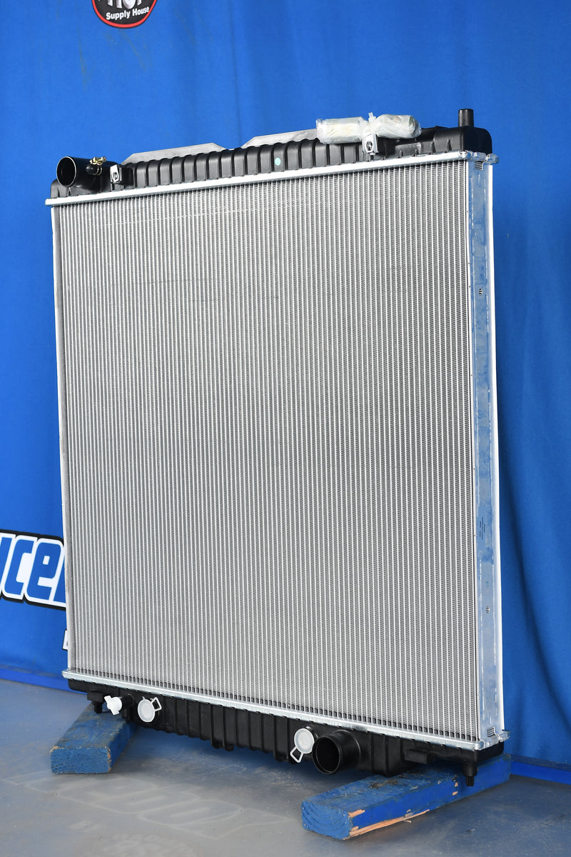 Load image into Gallery viewer, Ford Pick Up Radiator # 600054

