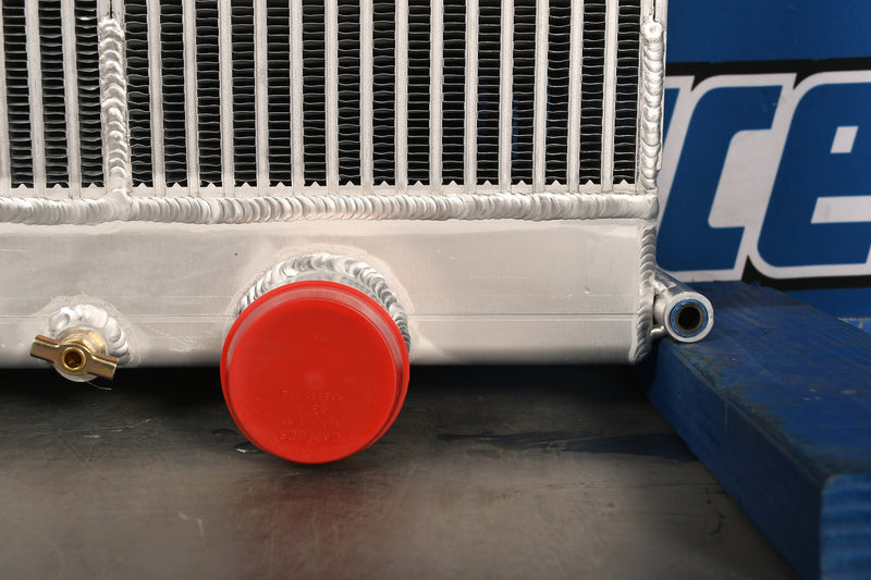 Load image into Gallery viewer, Freightliner Columbia, Cascadia Radiator # 601416
