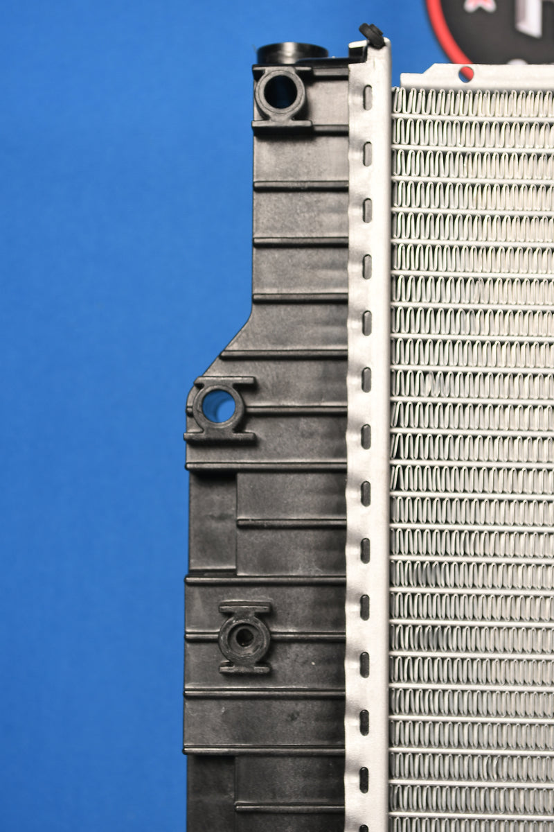 Load image into Gallery viewer, Kenworth T-800W Radiator # 604104
