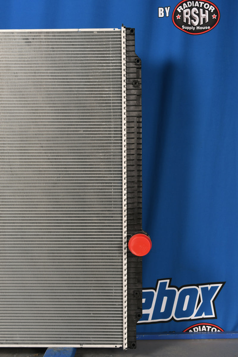 Load image into Gallery viewer, Kenworth T-800W Radiator # 604104
