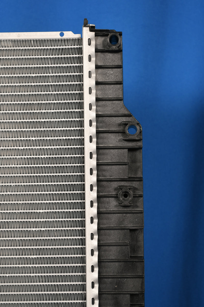 Load image into Gallery viewer, Kenworth T-800W Radiator # 604104
