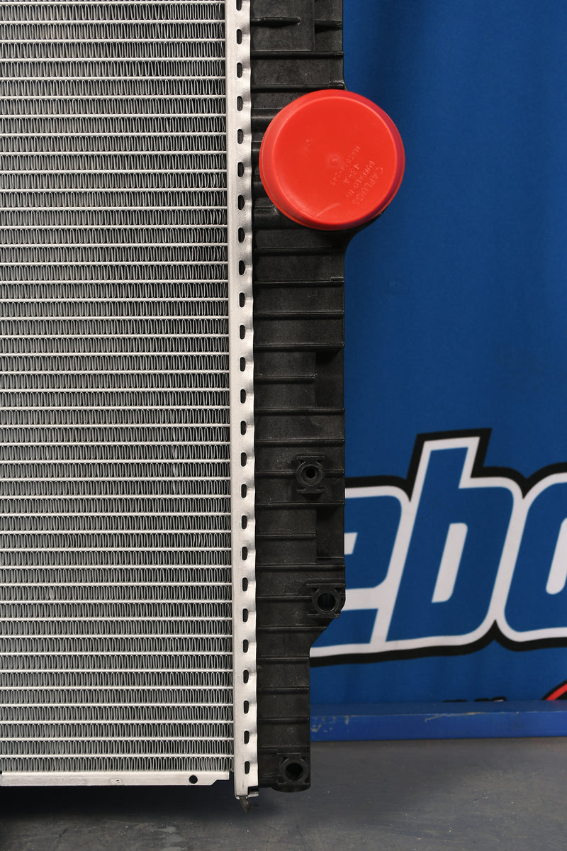 Load image into Gallery viewer, Kenworth T-800W Radiator # 604104
