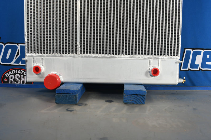 Load image into Gallery viewer, International 7600 Radiator # 603149
