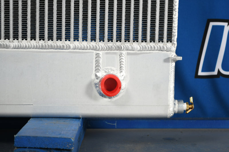 Load image into Gallery viewer, International 7600 Radiator # 603149
