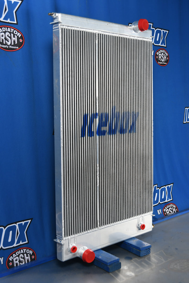 Load image into Gallery viewer, International 7600 Radiator # 603149
