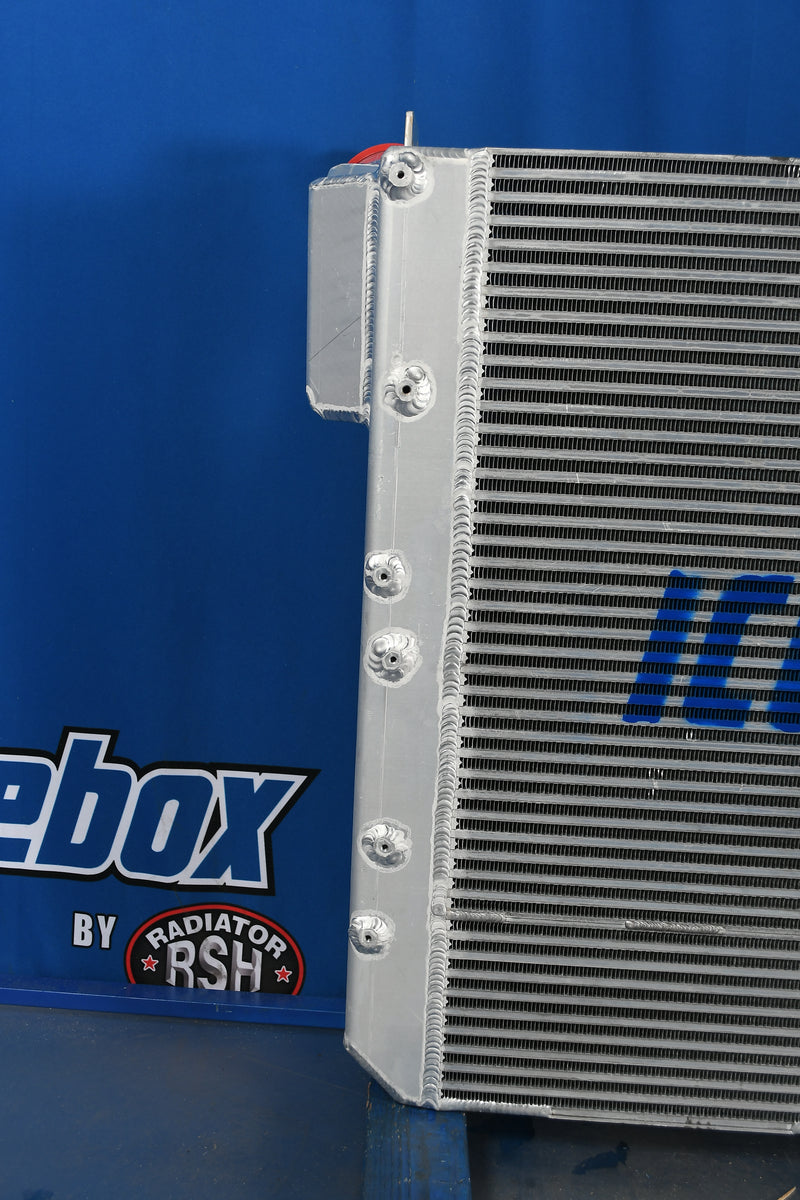 Load image into Gallery viewer, Kenworth T660,W900L Charge Air Cooler # 604270
