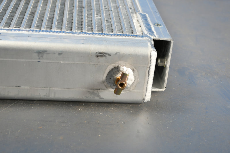 Load image into Gallery viewer, New Holland 1095 Hay Wagon Radiator # 910005
