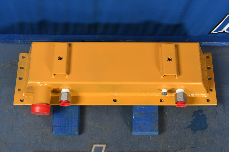 Load image into Gallery viewer, Caterpillar D3B,D3C,D4H Bottom Tank # 865083
