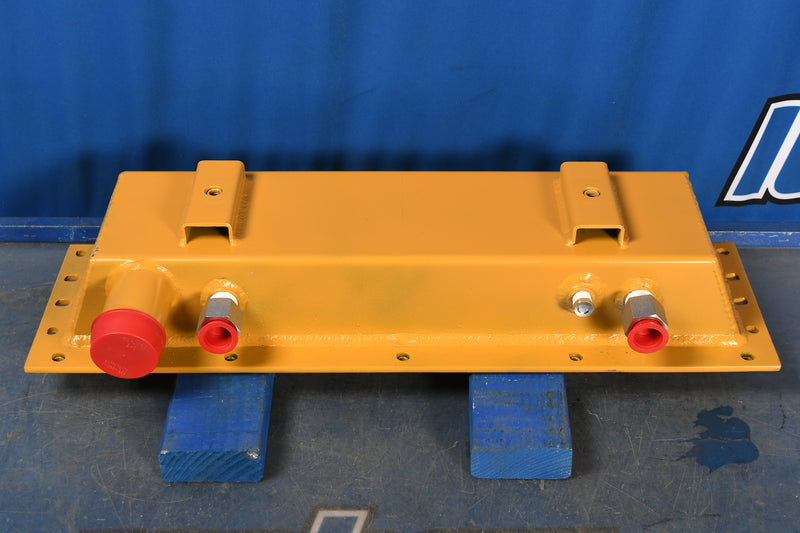 Load image into Gallery viewer, Caterpillar D3B,D3C,D4H Bottom Tank # 865083
