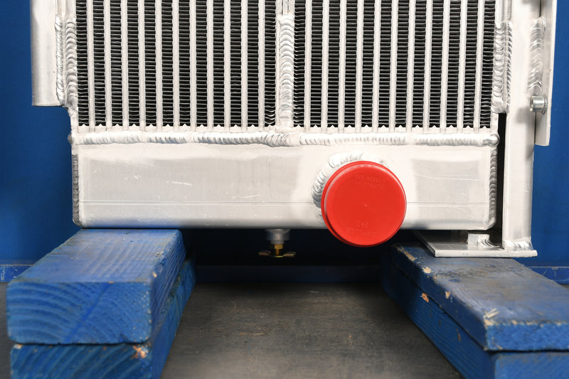 Load image into Gallery viewer, John Deere Radiator # 870002
