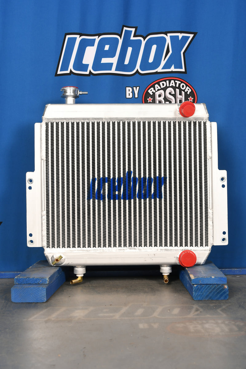 Load image into Gallery viewer, Toyota Forklift Radiator # 940254
