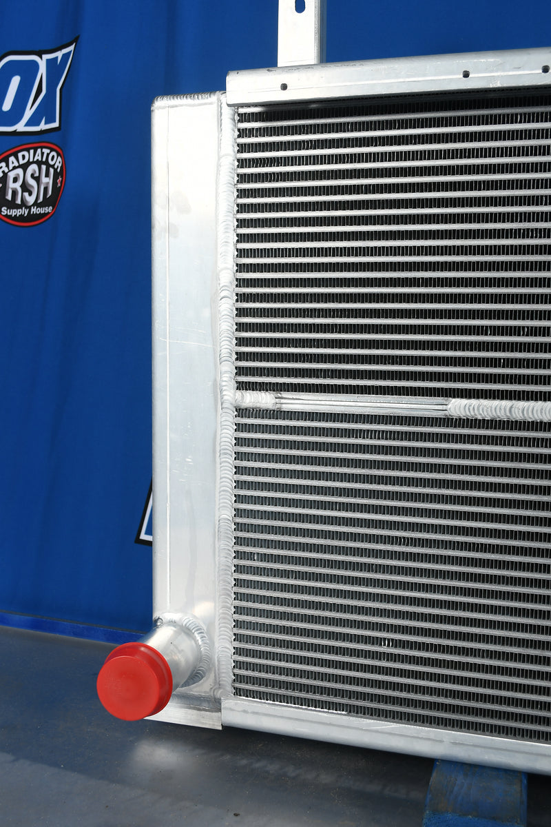 Load image into Gallery viewer, MCI E4500, J4500 Radiator # 740971
