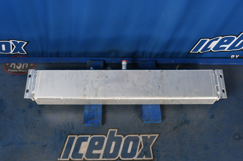 Load image into Gallery viewer, Peterson 4700 Surge Tank # 891010
