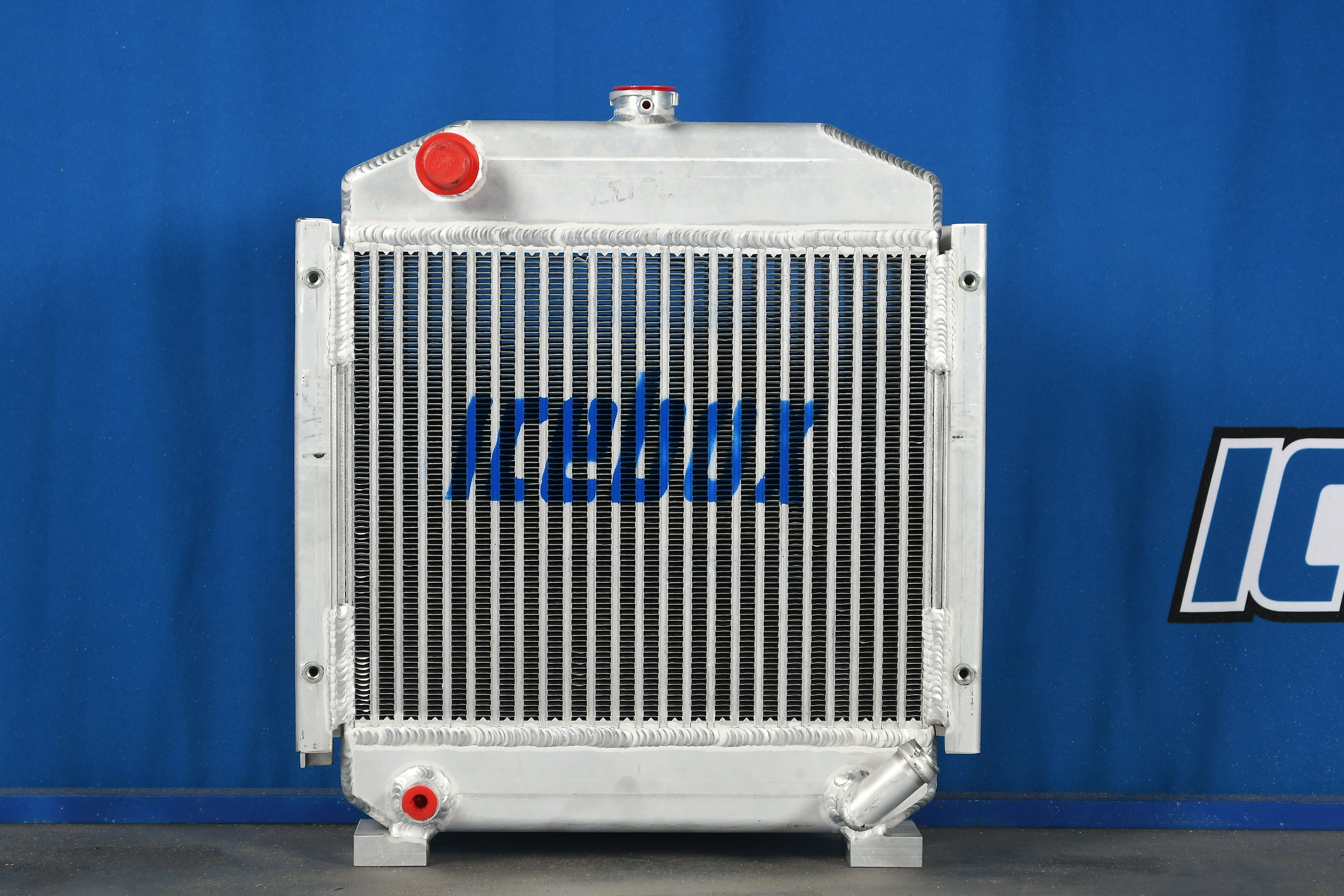 John Deere 670 Radiator # 870137 – Radiator Supply House
