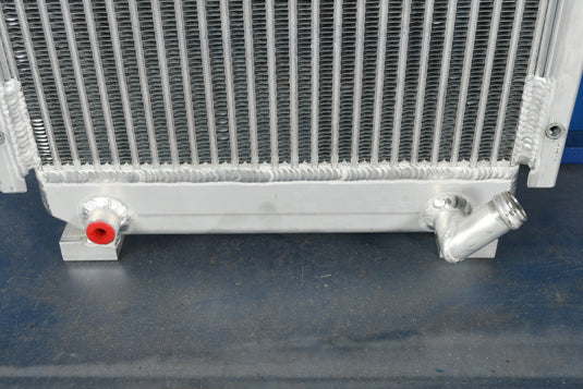 John Deere 670 Radiator