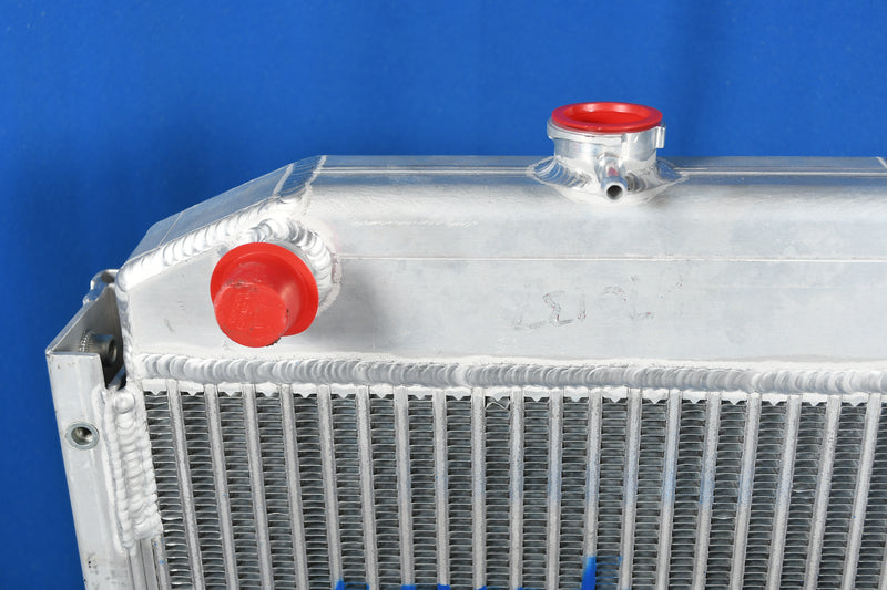 Load image into Gallery viewer, John Deere 670 Radiator # 870137
