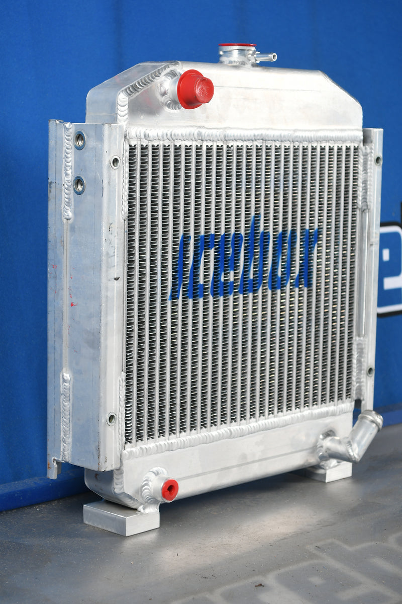 Load image into Gallery viewer, John Deere 670 Radiator # 870137
