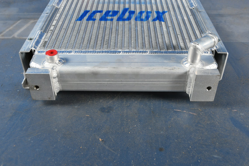 Load image into Gallery viewer, John Deere 670 Radiator # 870137
