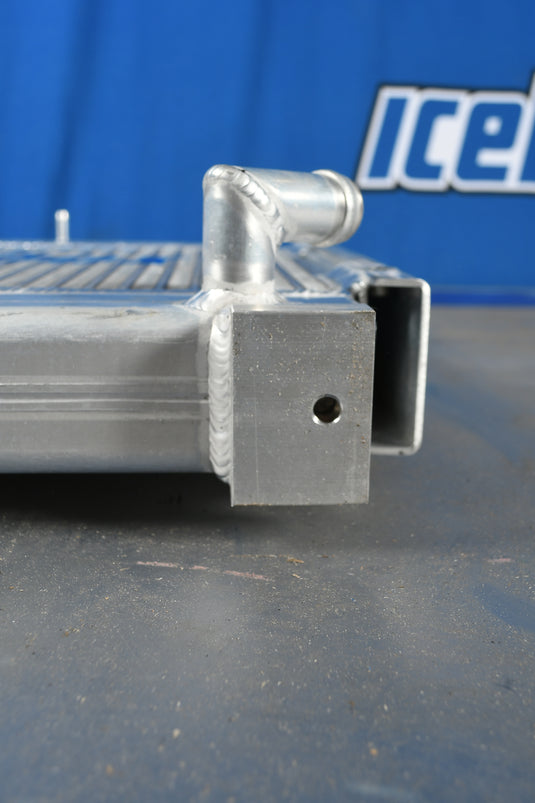 John Deere 670 Radiator