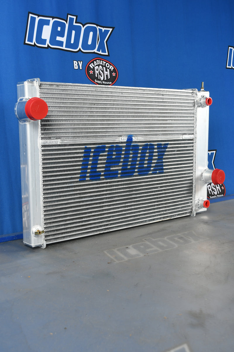 Load image into Gallery viewer, Ford F750 Radiator # 600071

