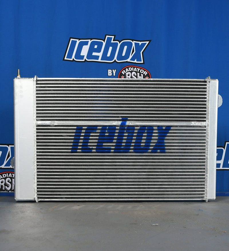 Load image into Gallery viewer, Ford F750 Radiator # 600071
