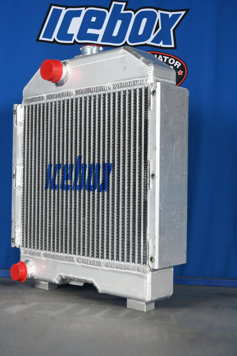 Load image into Gallery viewer, Ford / New Holland 4430 Radiator # 910046
