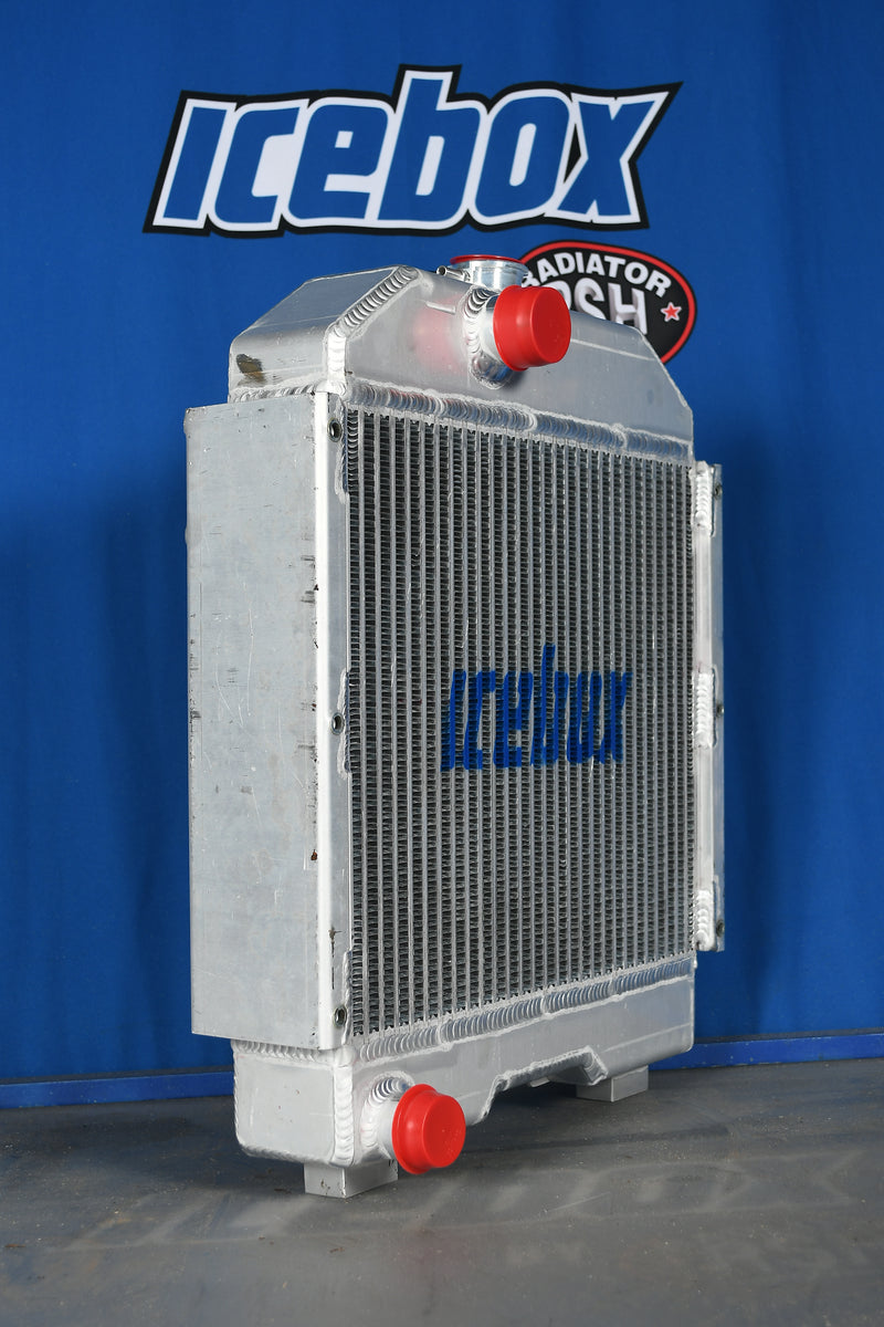 Load image into Gallery viewer, Ford / New Holland 4430 Radiator # 910046
