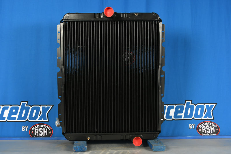Load image into Gallery viewer, International 493361C4, 493361C3, 493361C2 Radiator # 603007
