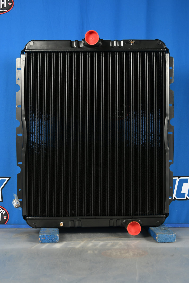 Load image into Gallery viewer, International 493361C4, 493361C3, 493361C2 Radiator # 603007
