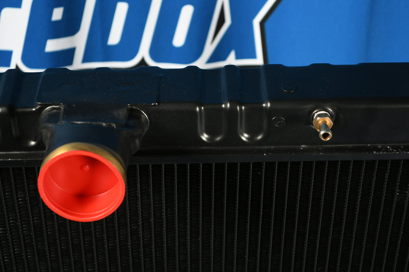 Load image into Gallery viewer, International 493361C4, 493361C3, 493361C2 Radiator # 603007
