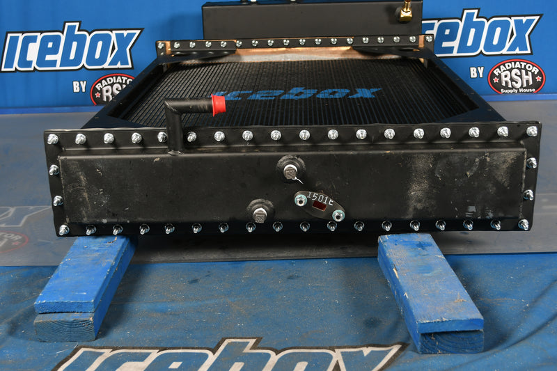 Load image into Gallery viewer, Kenworth T800, T600, W900 Radiator # 604026
