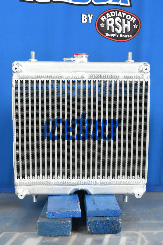 【P7147】doa／RIDE ON Grasshopper 729T6 Kubota Radiator # 820010 – Radiator Supply