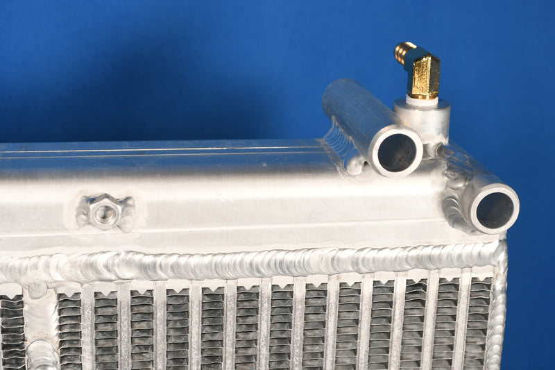 Load image into Gallery viewer, Freightliner Radiator # 601127
