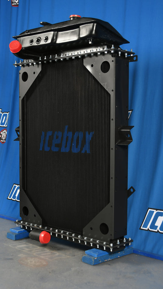 Kenworth T-600 / T-800 Radiator