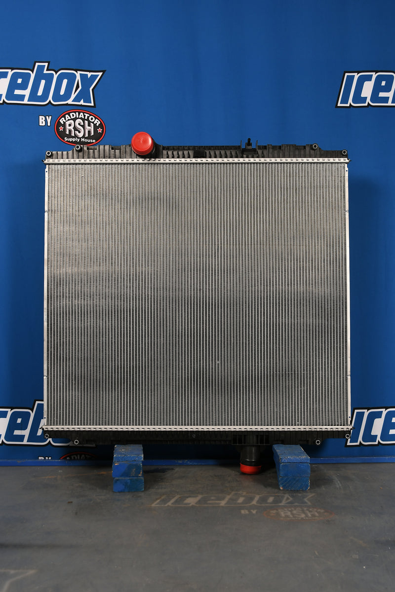 Load image into Gallery viewer, Peterbilt 386, 587EXHD, KW T2000 Radiator # 606057
