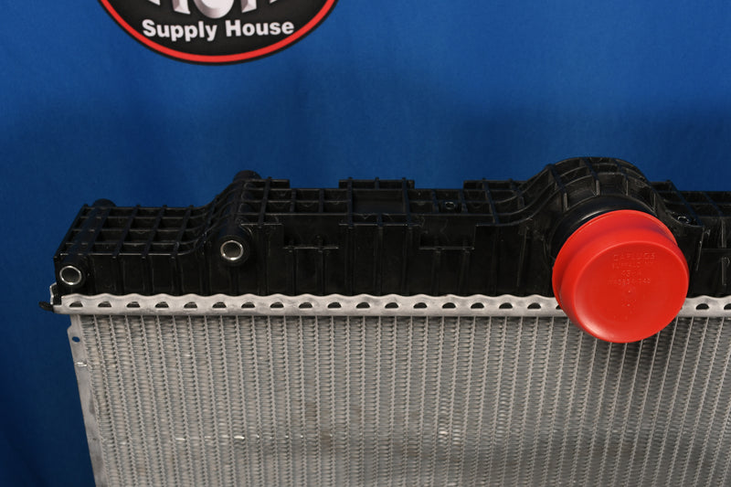 Load image into Gallery viewer, Peterbilt 386, 587EXHD, KW T2000 Radiator # 606057
