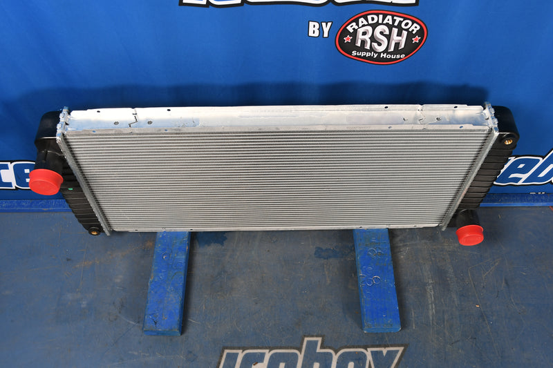 Load image into Gallery viewer, Peterbilt 330, 335, 340 Series T300 Radiator # 606052
