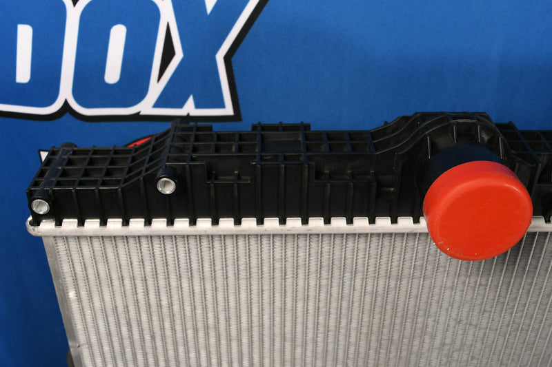 Load image into Gallery viewer, Peterbilt 388 / 389 - W900B Radiator # 606060
