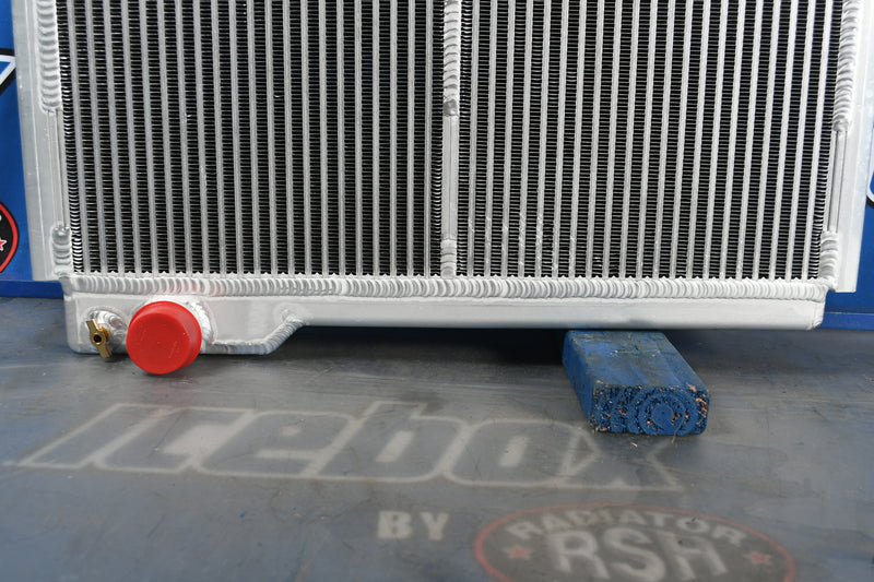 Load image into Gallery viewer, John Deere 544B Radiator # 870213
