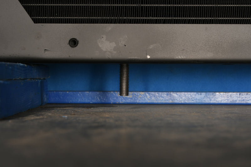 Load image into Gallery viewer, Thomas bus Radiator # 740022
