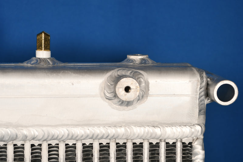 Load image into Gallery viewer, Freightliner Radiator # 601184
