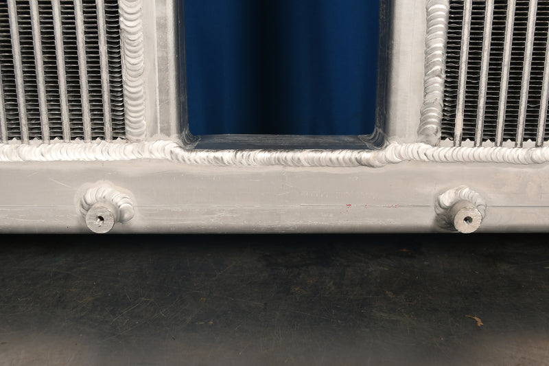 Load image into Gallery viewer, Freightliner Radiator # 601184
