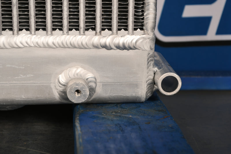 Load image into Gallery viewer, Freightliner Radiator # 601184
