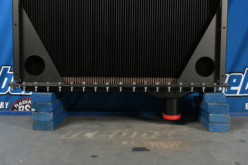 Load image into Gallery viewer, Peterbilt Radiator # 606034
