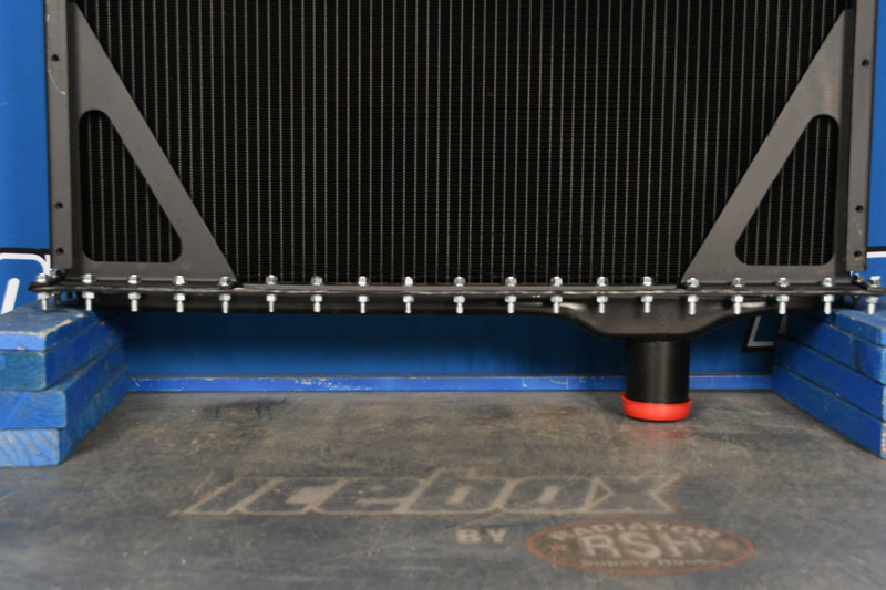 Load image into Gallery viewer, Peterbilt Radiator # 606026
