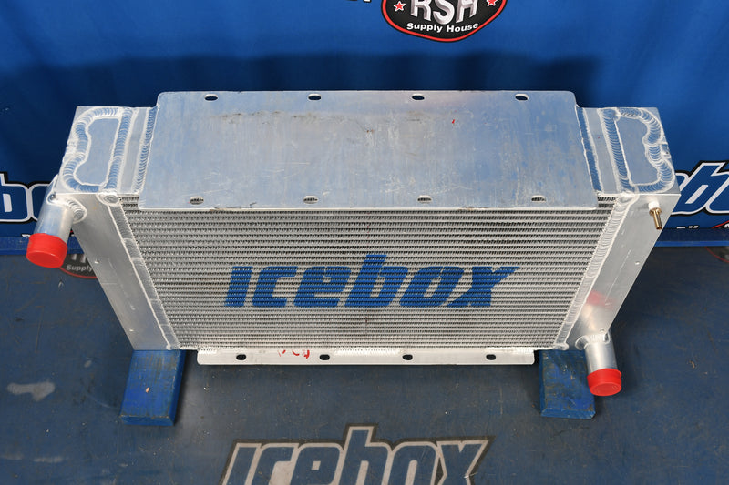 Load image into Gallery viewer, Miller Sprayer Radiator # 820277
