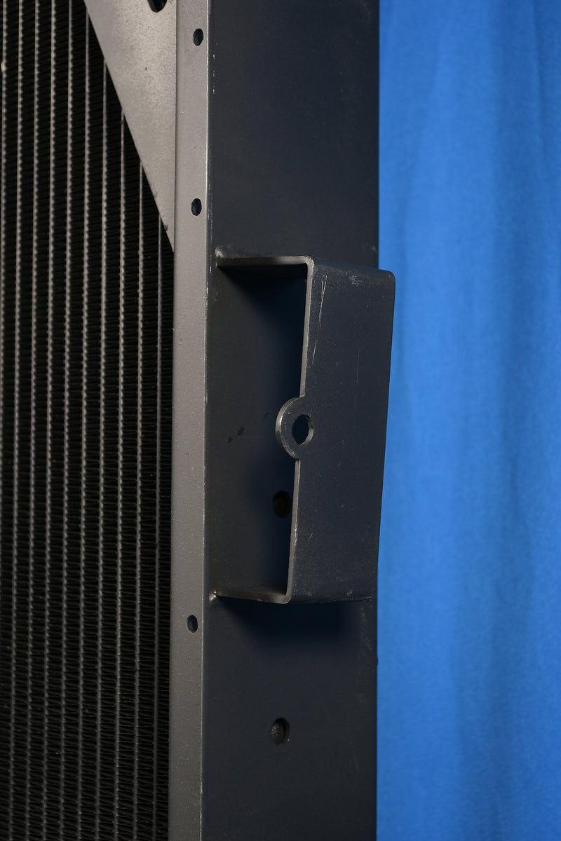 Load image into Gallery viewer, Peterbilt Radiator # 606090
