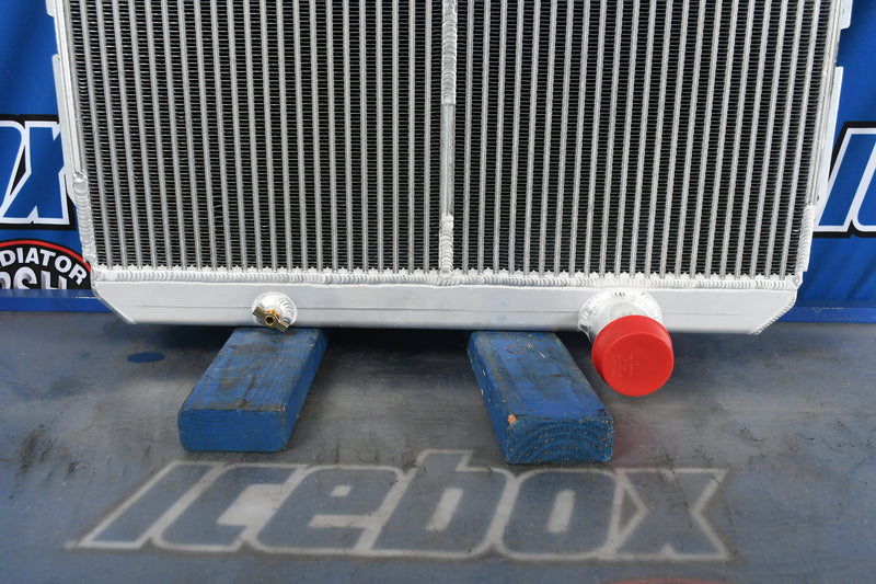 Load image into Gallery viewer, International 1600, S2100 Radiator # 603471
