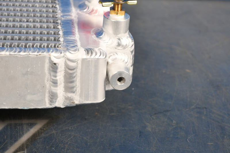 Load image into Gallery viewer, Hyster H60XT Radiator # 940247
